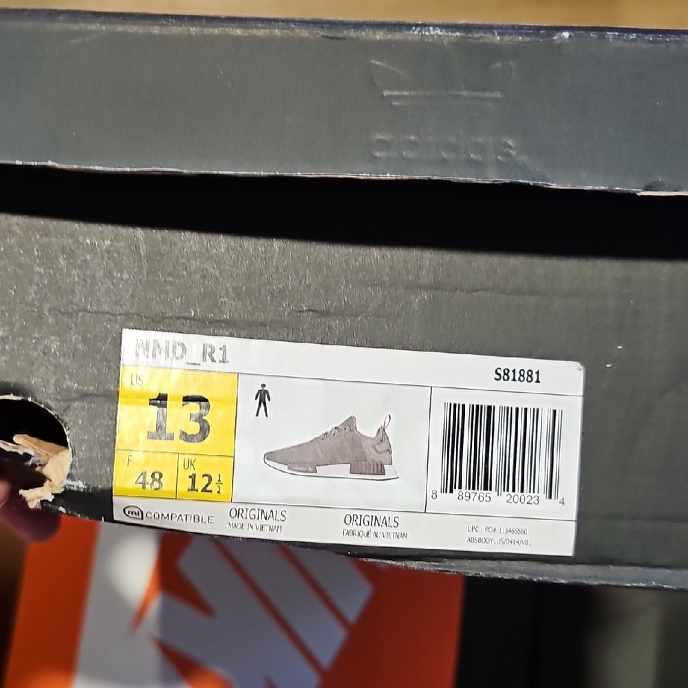 Adidas NMD_R1 Sneakers